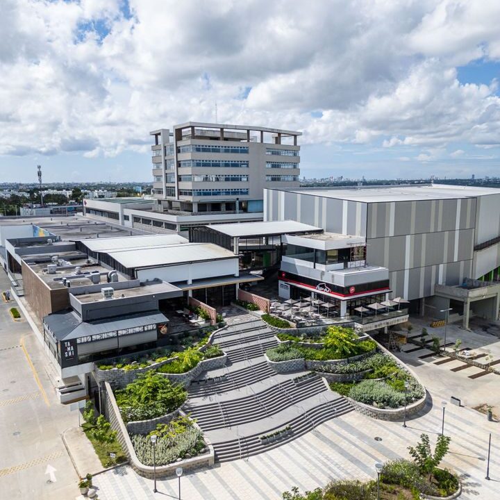 plaza comercial colina centro